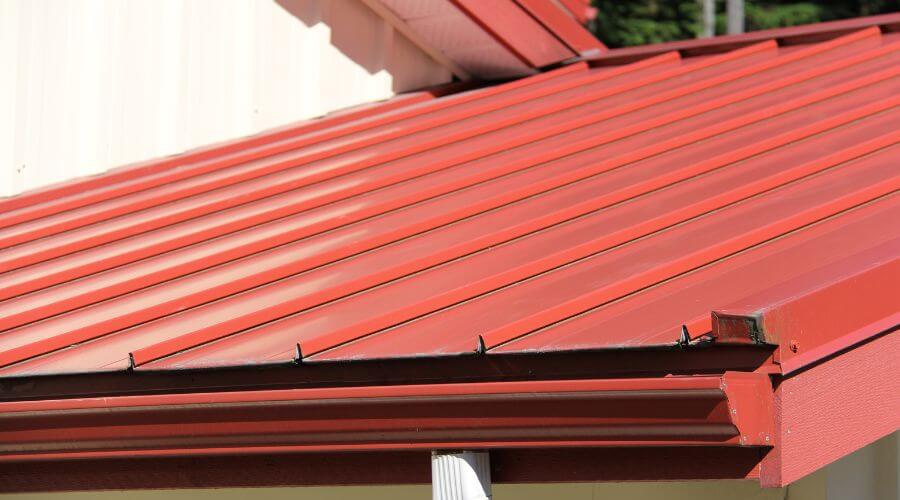 Professional gutter cleaning services in Paradise, TX